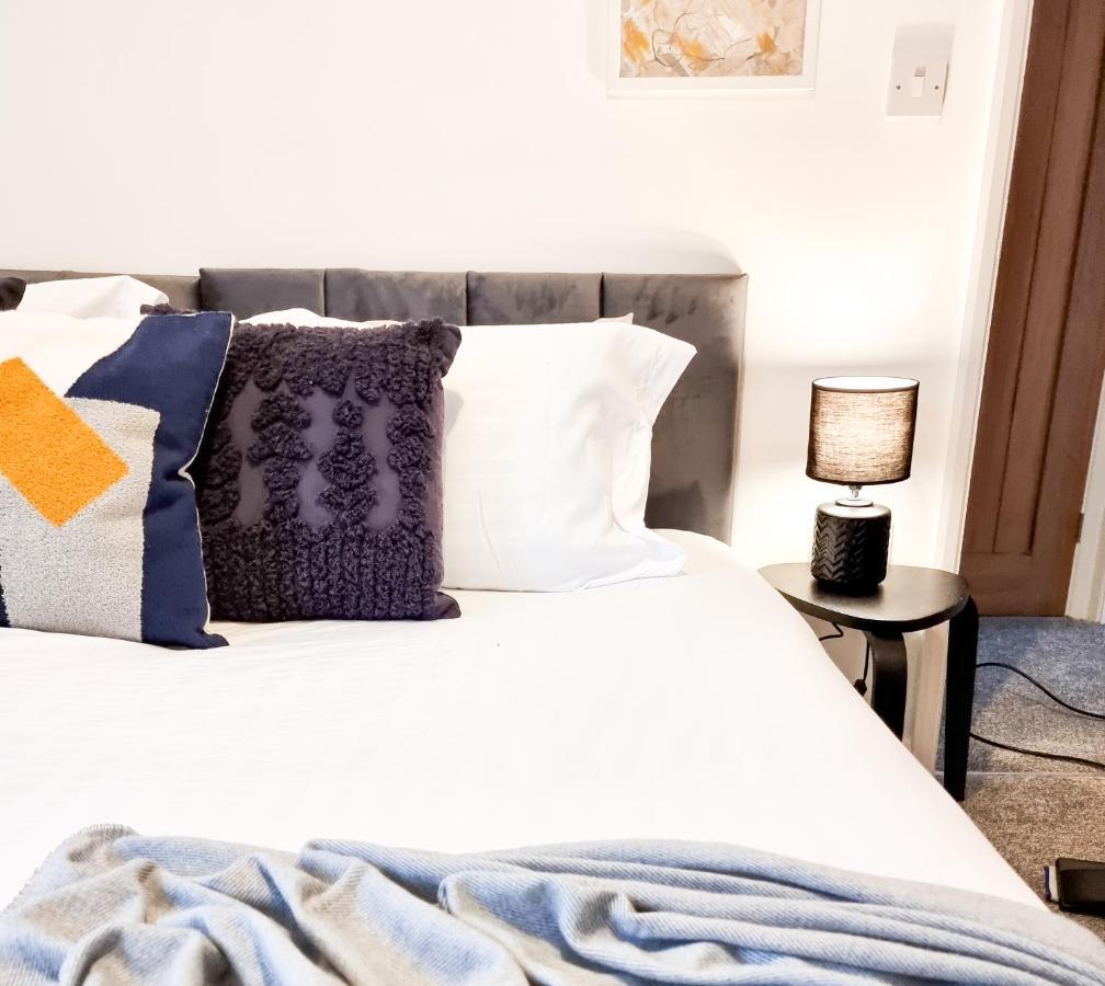 Spacious 3-Bed Near The City Centre Swansea Exterior photo