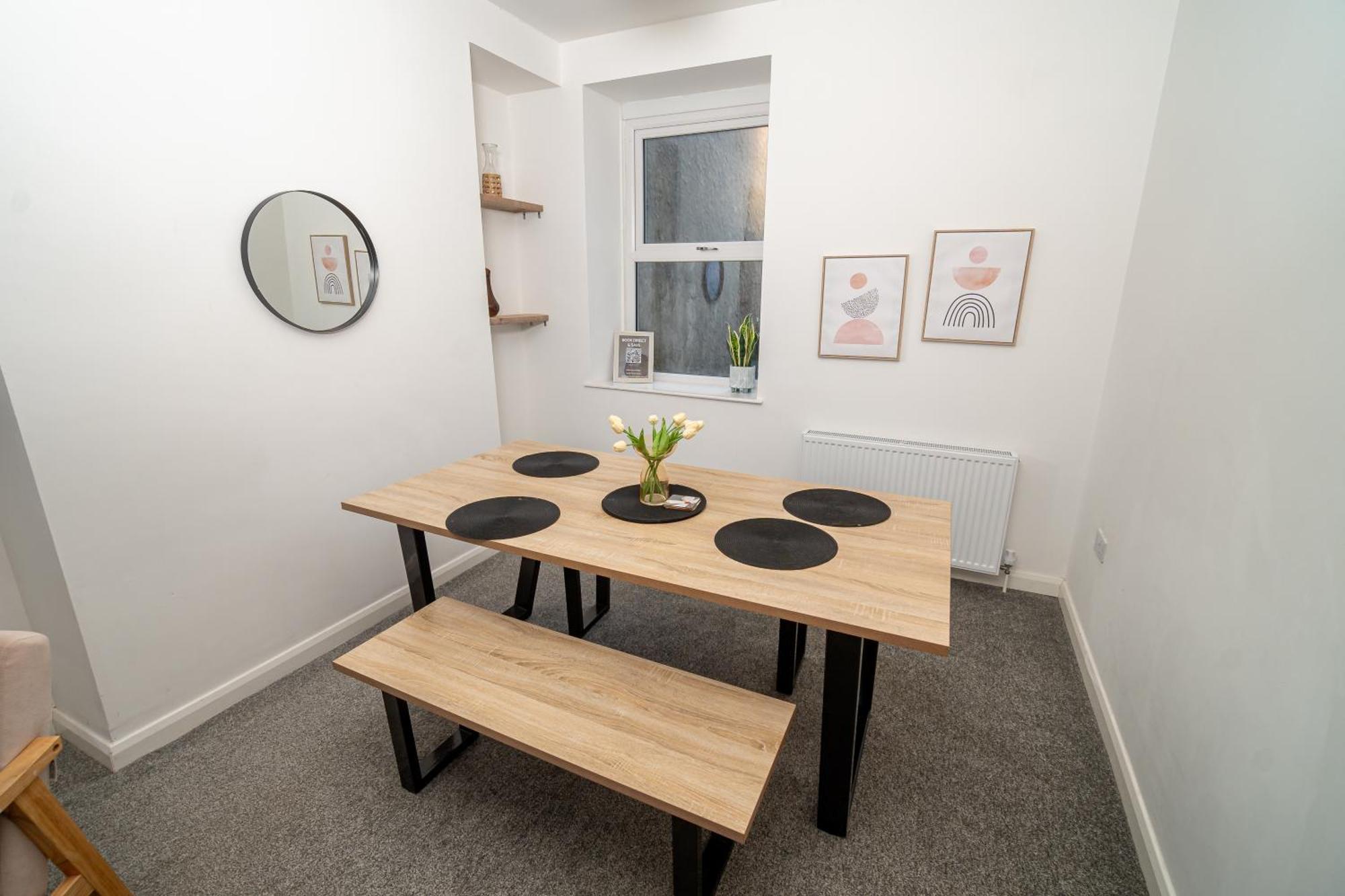 Spacious 3-Bed Near The City Centre Swansea Exterior photo
